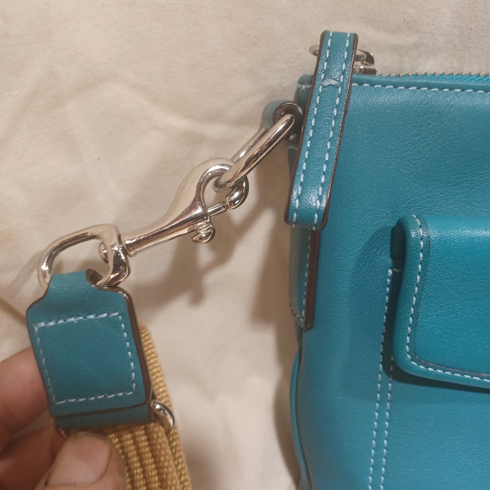 Coach crossbody - Picture 5 of 11